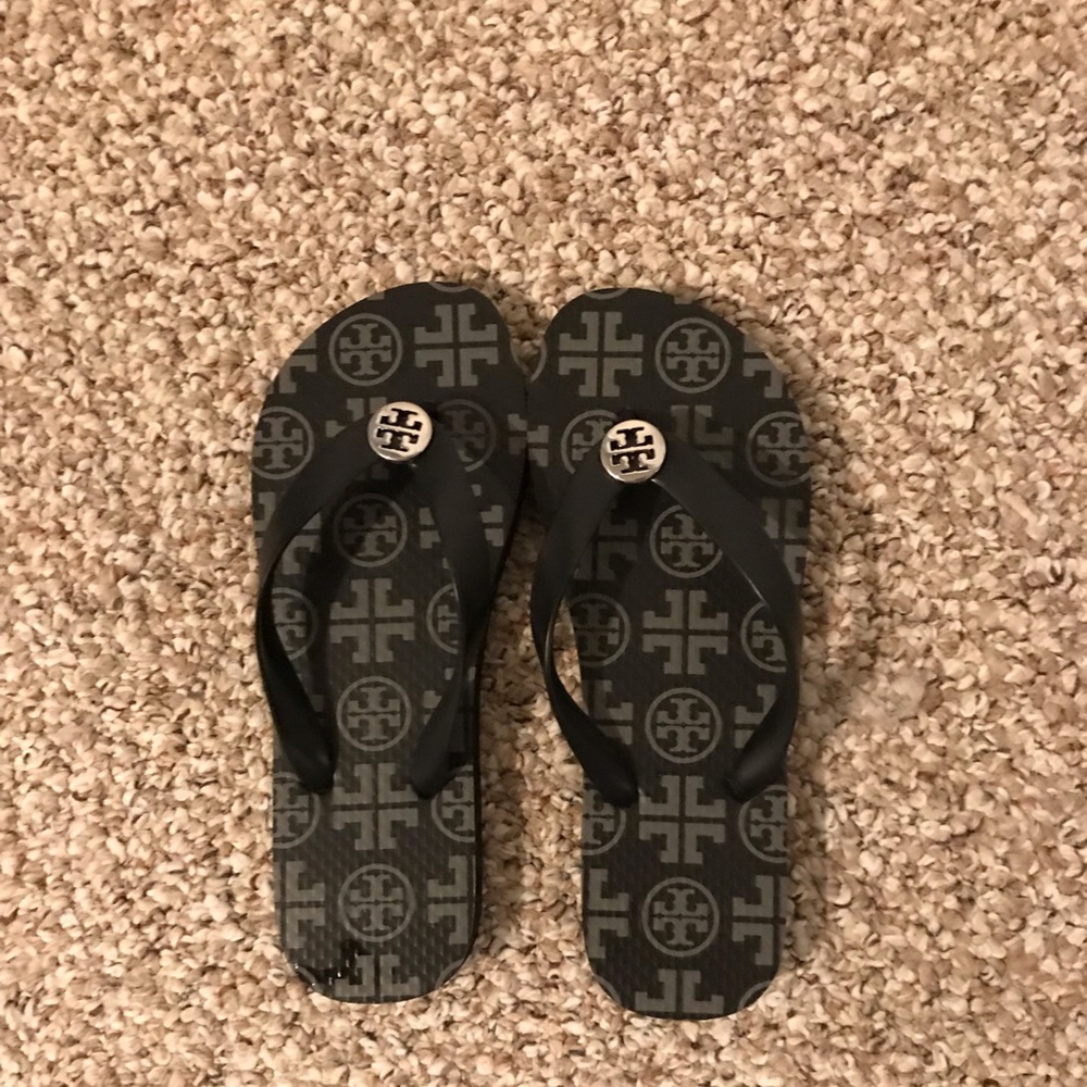 Tory Burch Flip flops size 5 NWOT